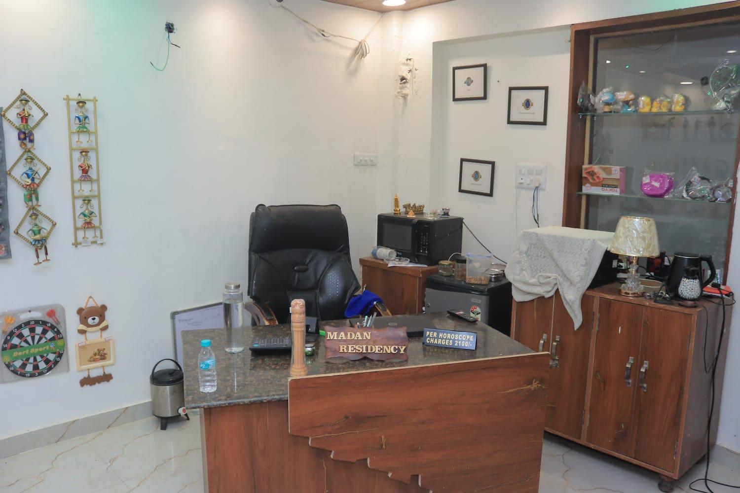 Madan Residency , Amritsar Hotel Ngoại thất bức ảnh