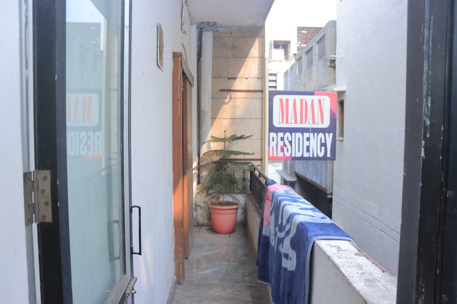 Madan Residency , Amritsar Hotel Ngoại thất bức ảnh